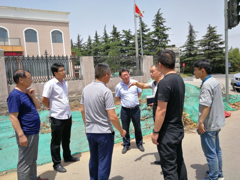 赵涛到机场路现场办公协调解决问题